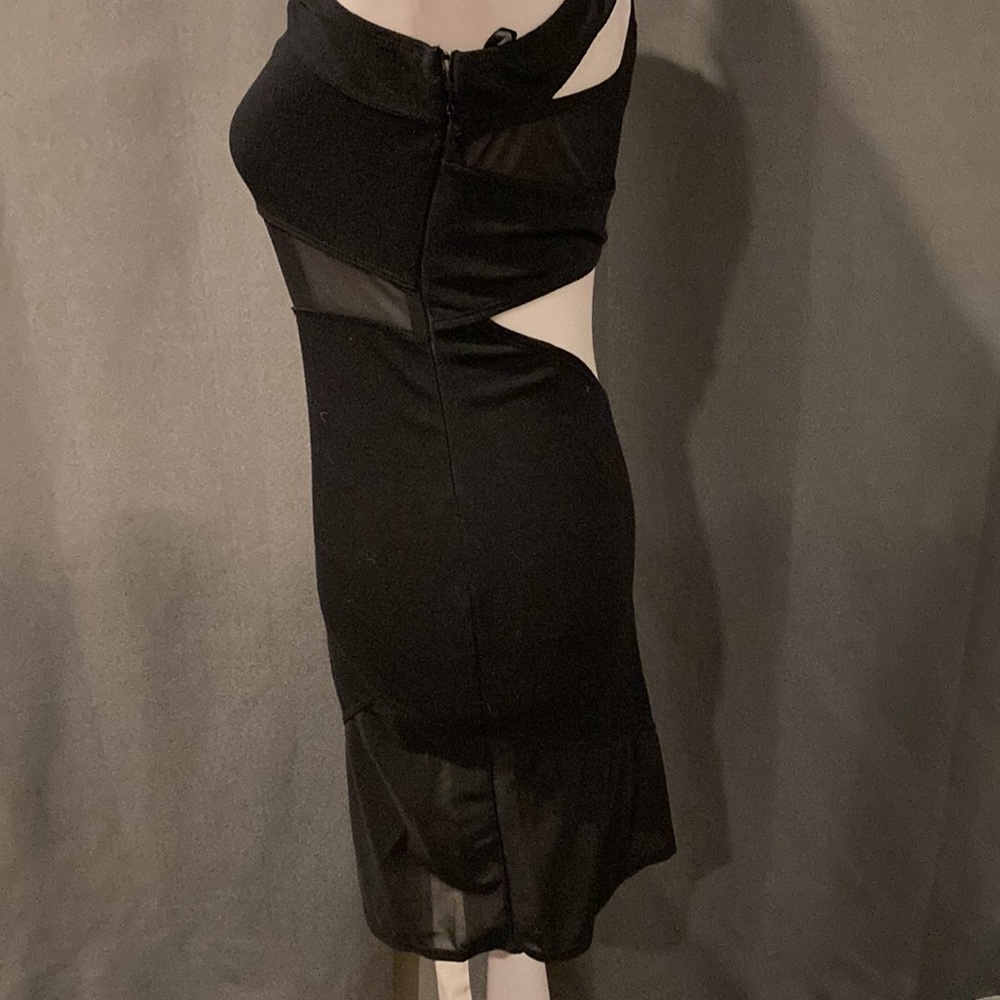 MY LITTLE BLACK DRESS TO BECOME YOURS. WORN ONCE ON MY HONEYMOON - Picture 6 of 11